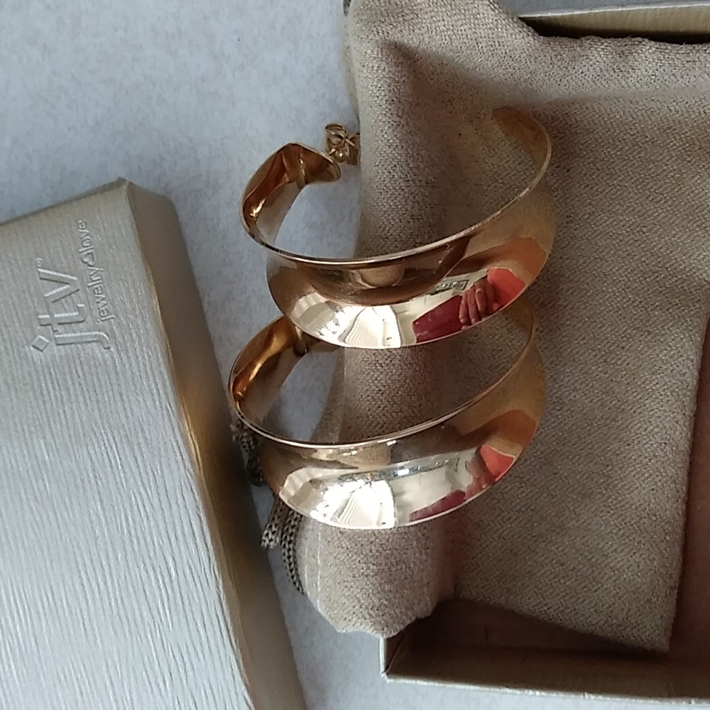 EARRINGS 18K ELECTROPLATED OVER SILVER PIERCED HOOPS